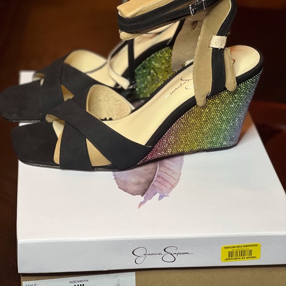 JESSICA SIMPSON size 10 woman’s heeled shoe - Picture 3 of 3